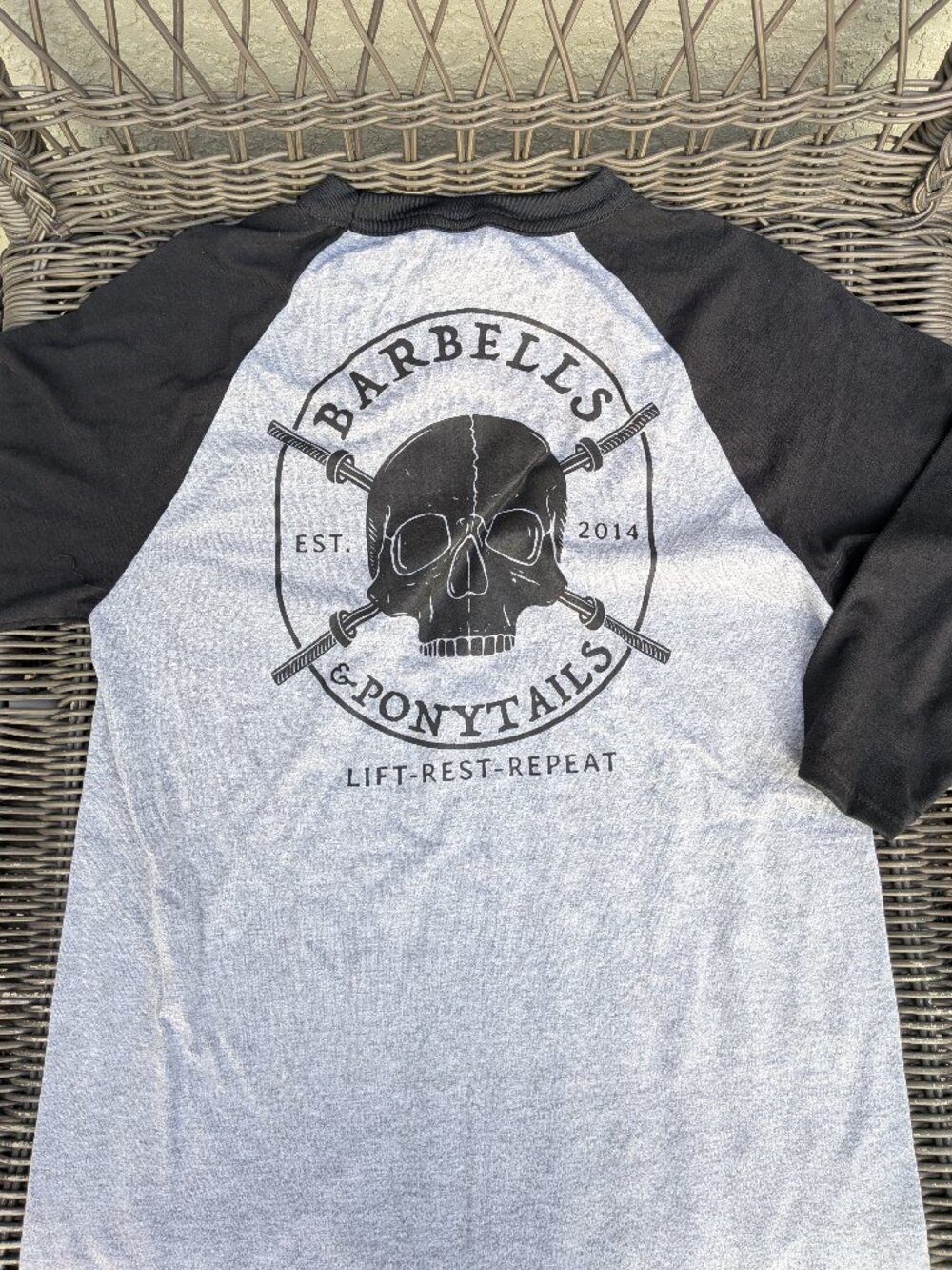 Barbells And Ponytails "Skulls" Baseball T-Shirt Sz M